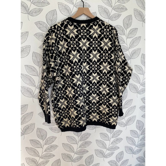 American Portrait Vintage Sweater, Size L - Picture 3 of 4